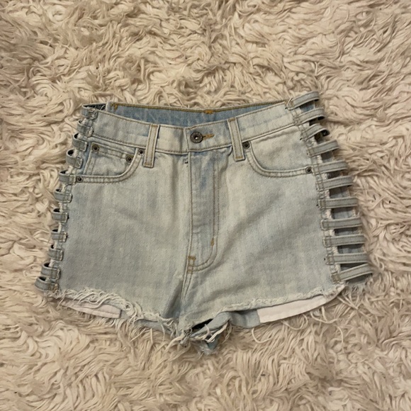 LF brand light wash shorts, - Picture 4 of 7